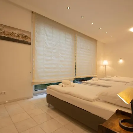 Central City Villa Neuss Exterior foto