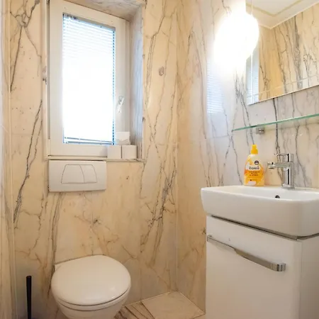 Central City Villa Neuss Zimmer foto